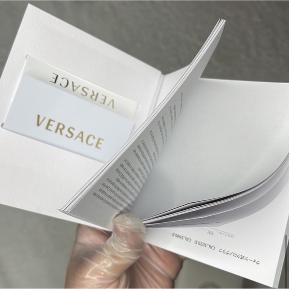 Versace - Picture 15 of 16
